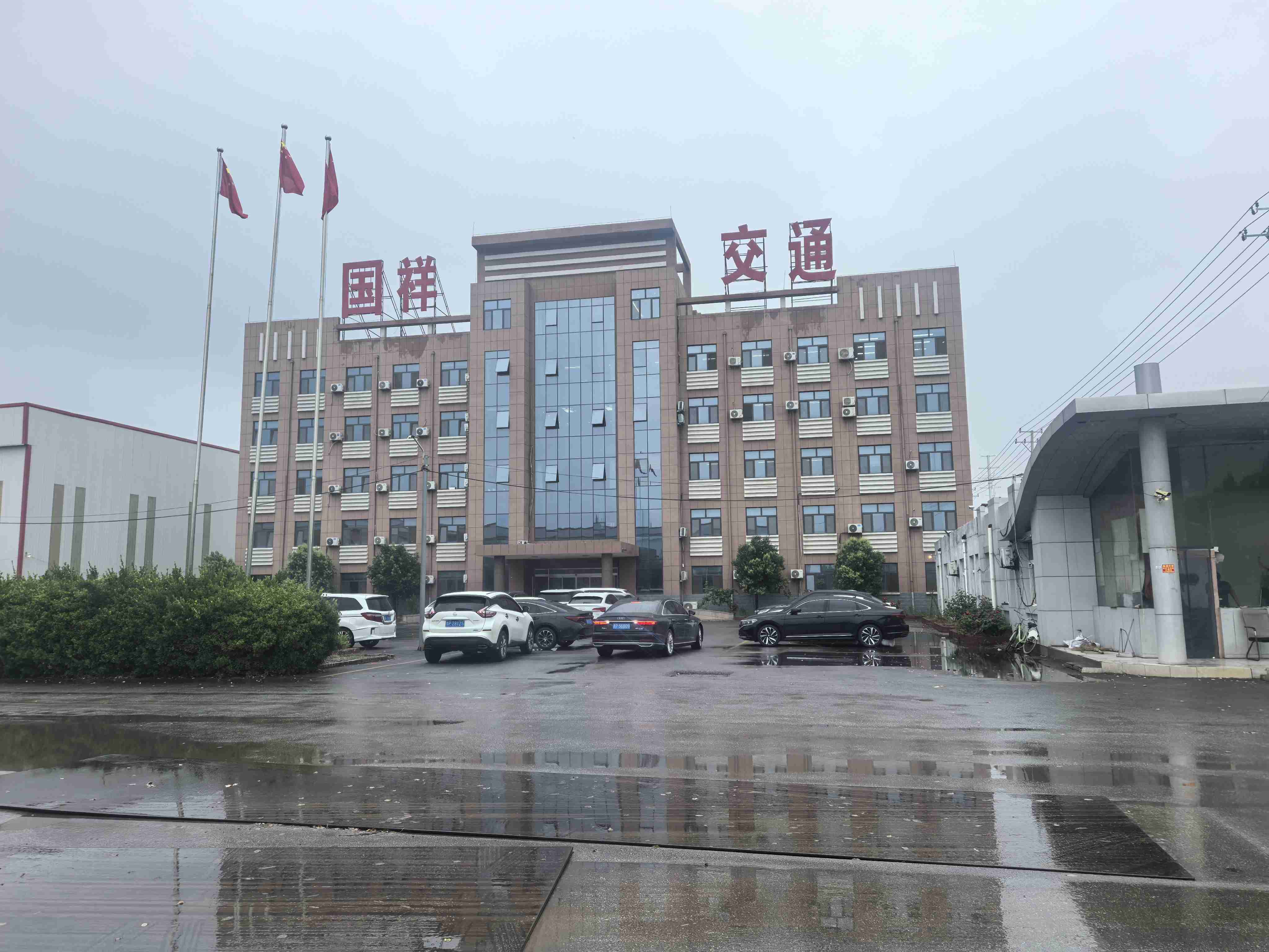 呼伦贝尔市波形护栏配件浸塑波形护栏 - 方案